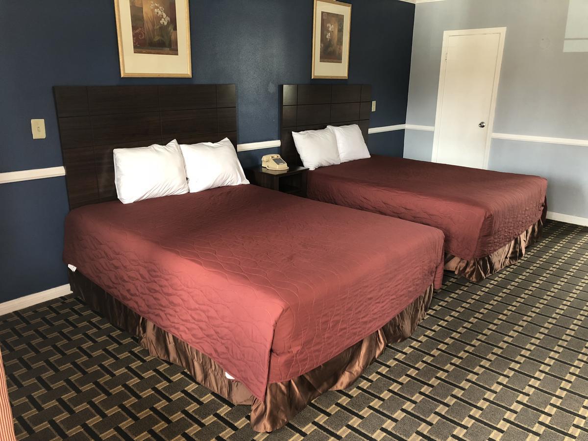 Whittier Travel Inn Esterno foto