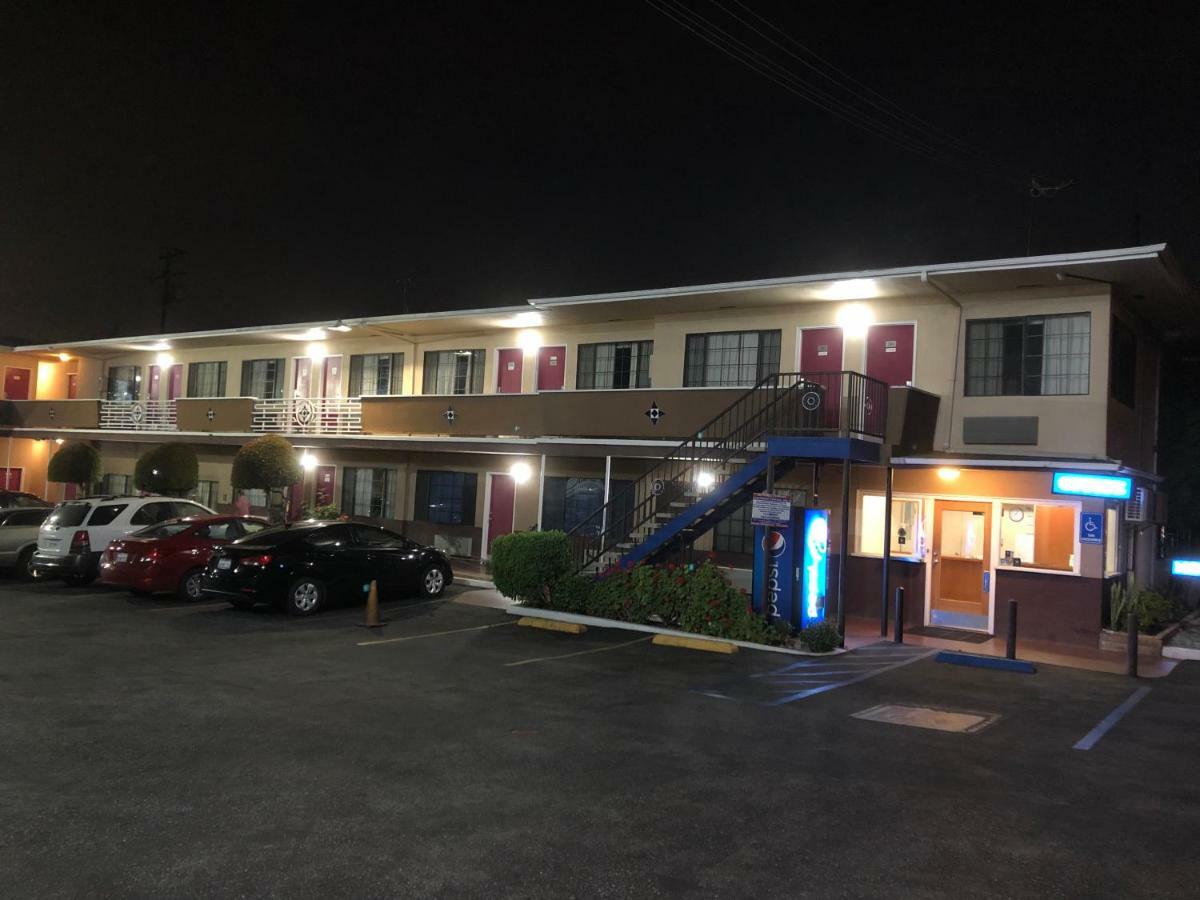 Whittier Travel Inn Esterno foto