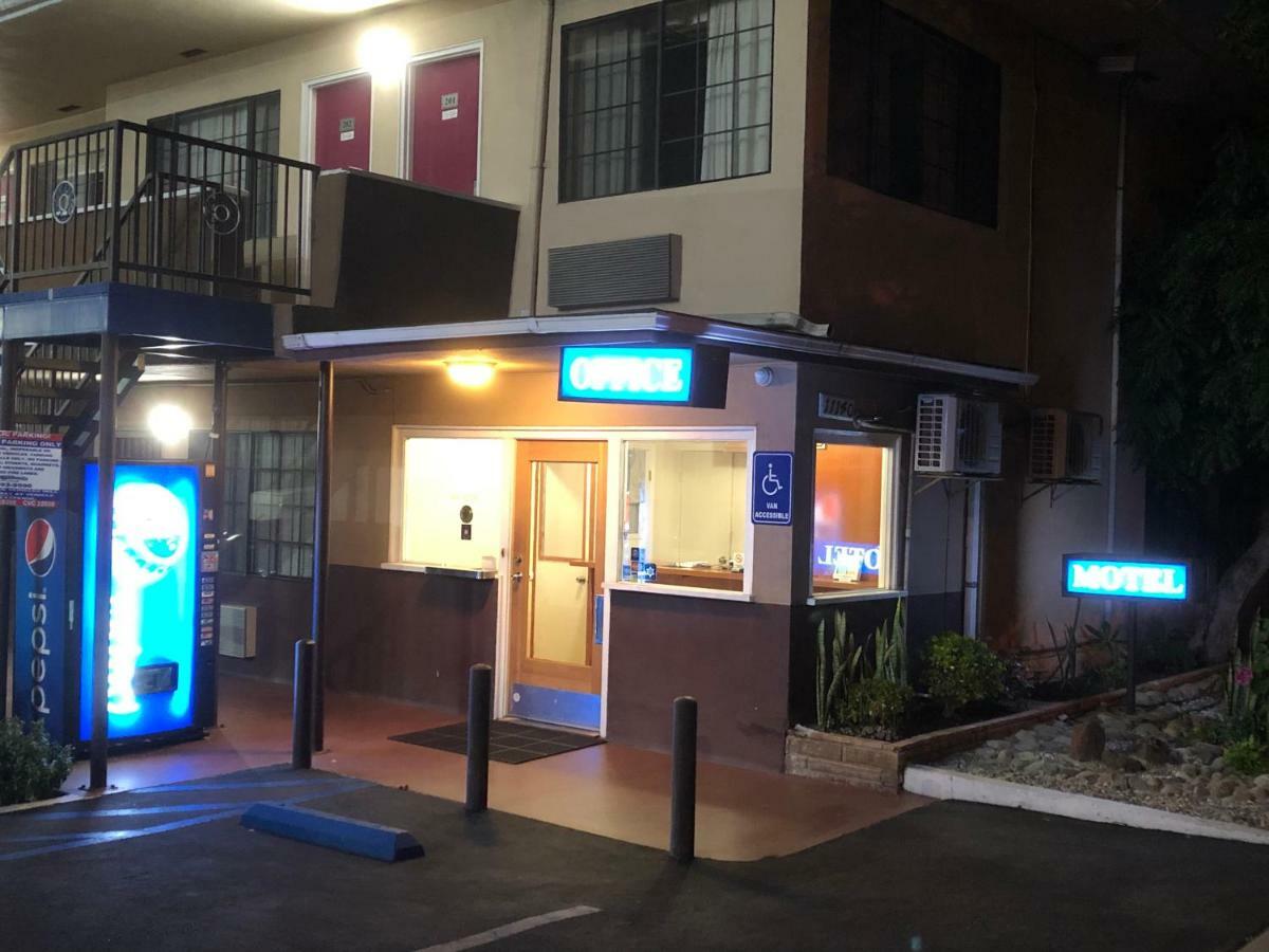 Whittier Travel Inn Esterno foto