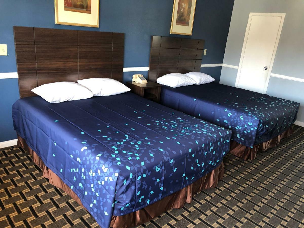 Whittier Travel Inn Esterno foto